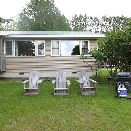 Bondi Village Cottage Resort Lake of Bays Bagian luar foto