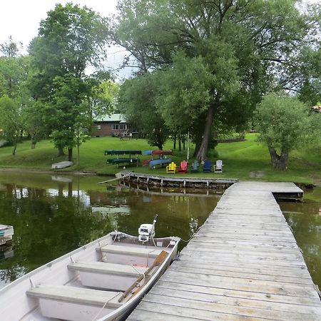 Bondi Village Cottage Resort Lake of Bays Bagian luar foto