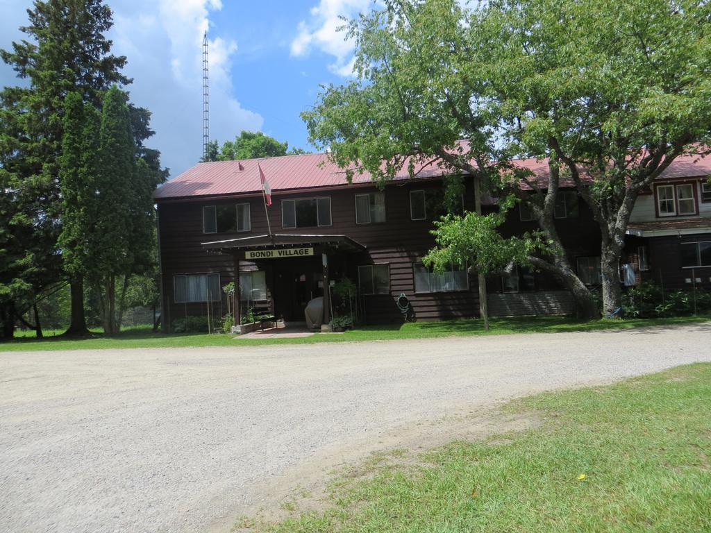 Bondi Village Cottage Resort Lake of Bays Bagian luar foto
