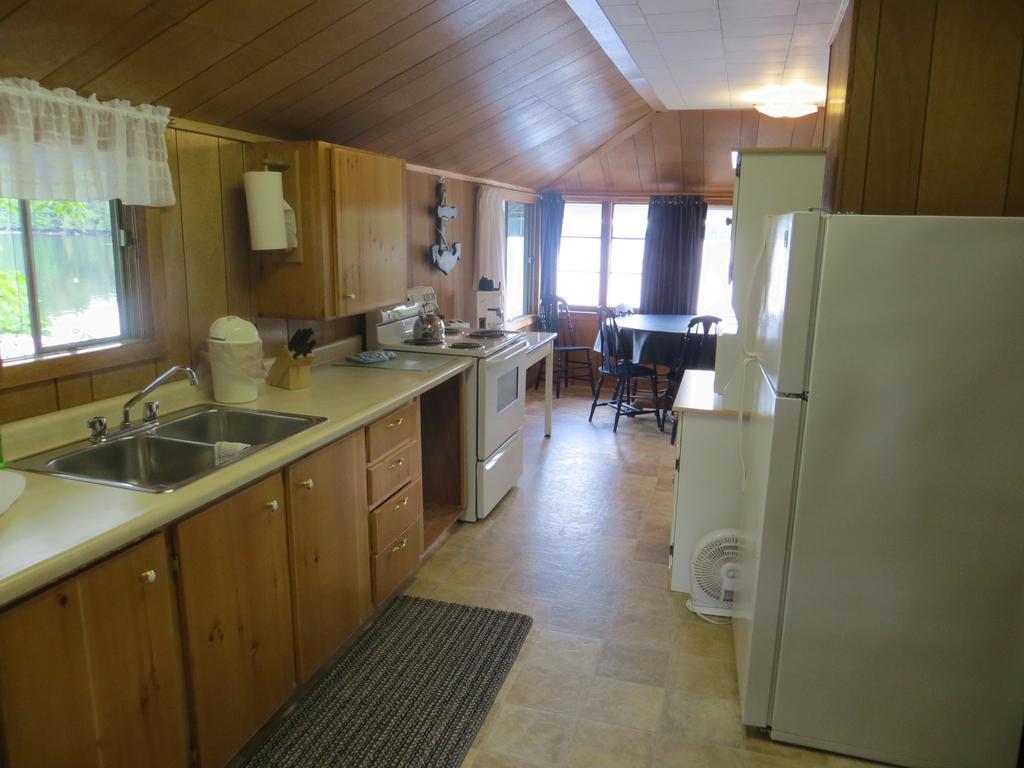 Bondi Village Cottage Resort Lake of Bays Bagian luar foto