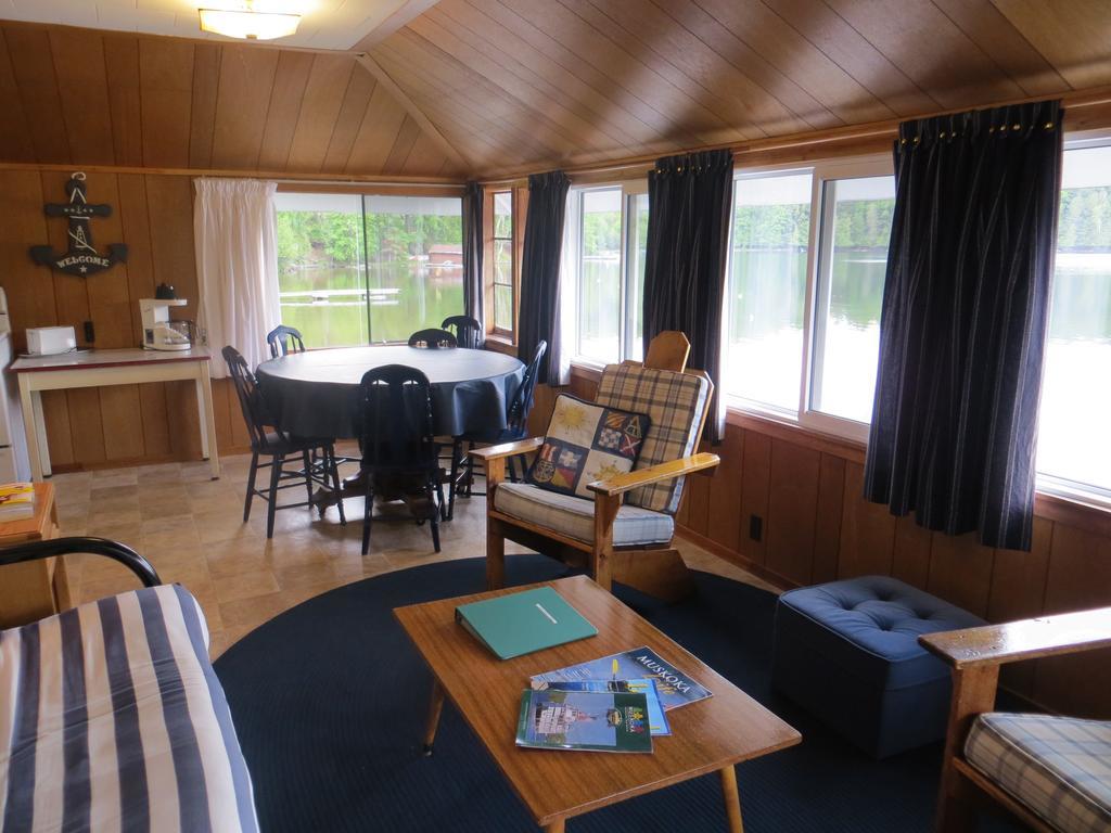 Bondi Village Cottage Resort Lake of Bays Bagian luar foto