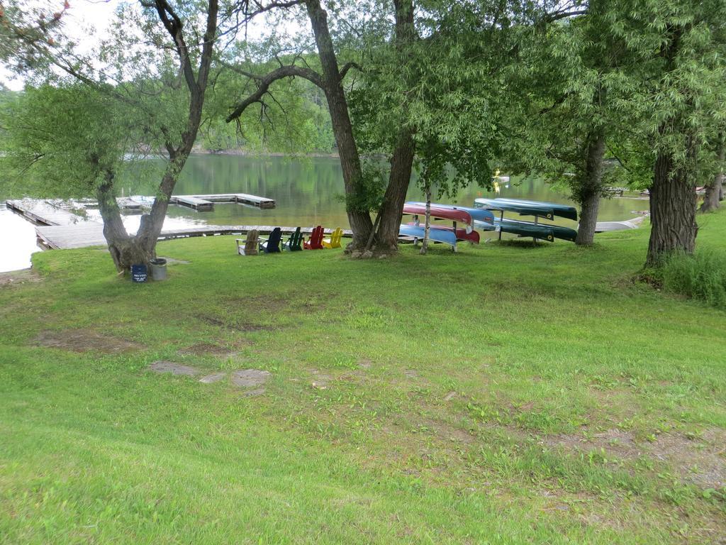 Bondi Village Cottage Resort Lake of Bays Bagian luar foto