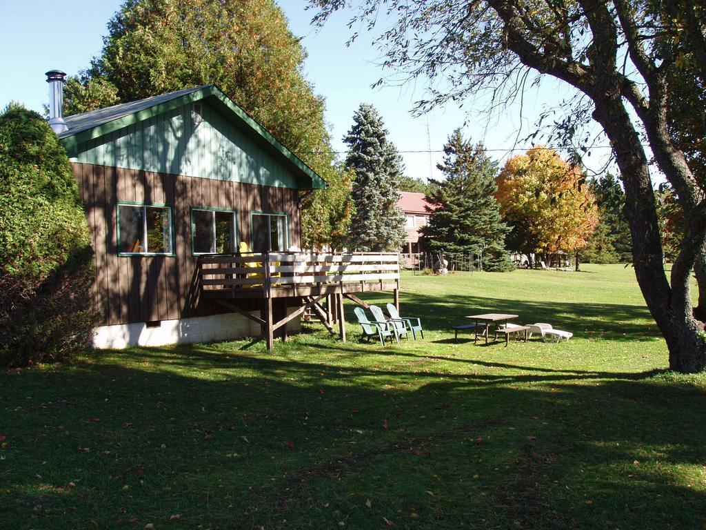 Bondi Village Cottage Resort Lake of Bays Bagian luar foto